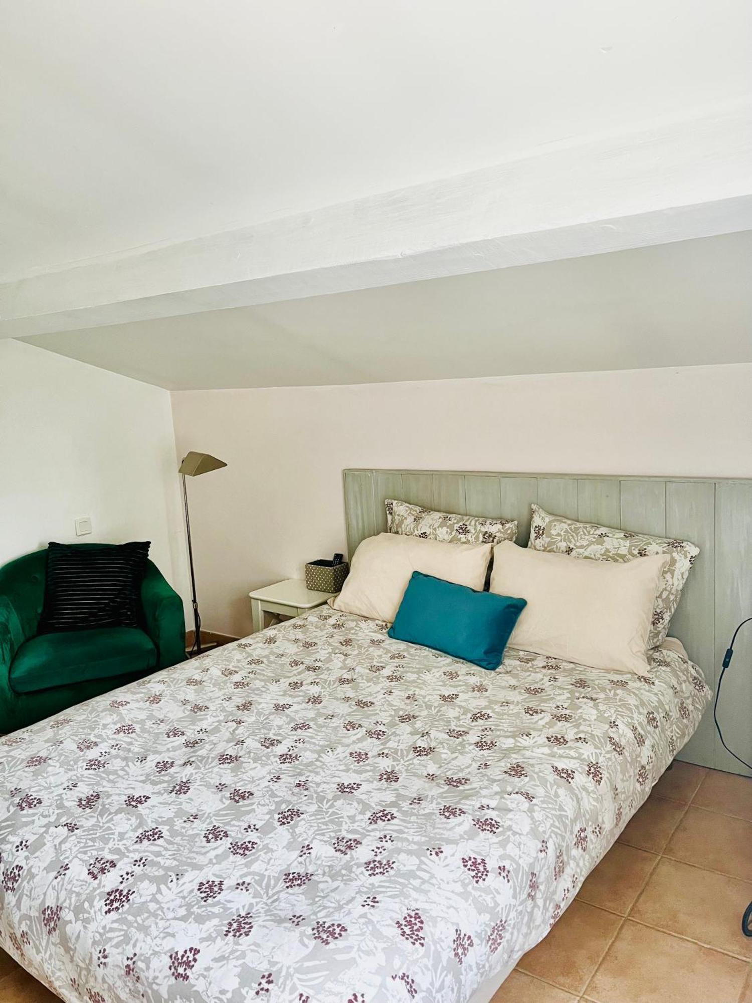 Bed and Breakfast Mas Saint-Ange Lunel  Camera foto