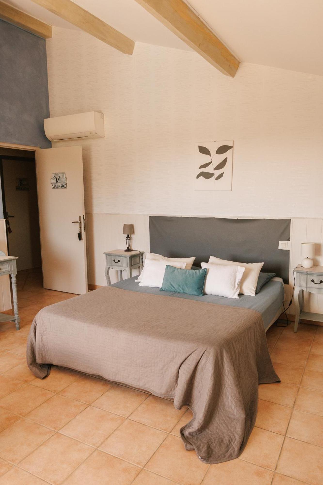 Bed and Breakfast Mas Saint-Ange Lunel  Esterno foto