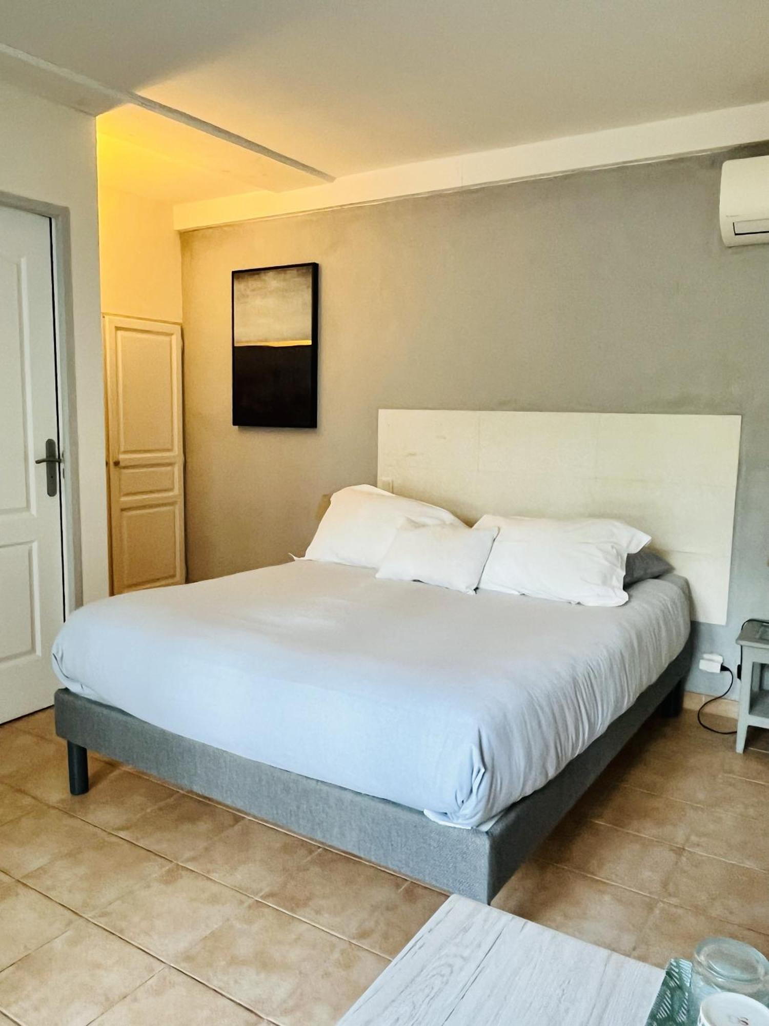 Bed and Breakfast Mas Saint-Ange Lunel  Esterno foto