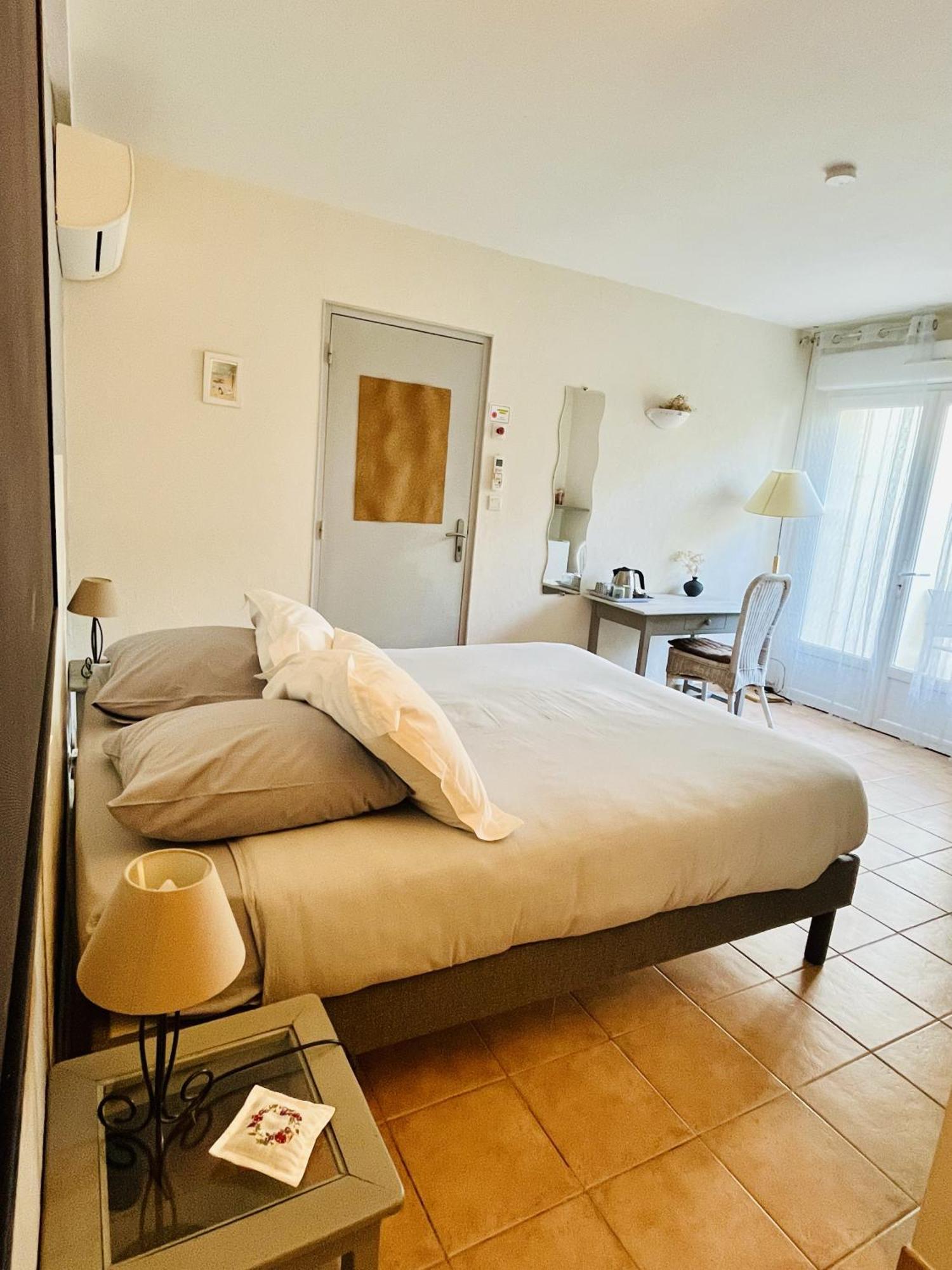 Bed and Breakfast Mas Saint-Ange Lunel  Esterno foto