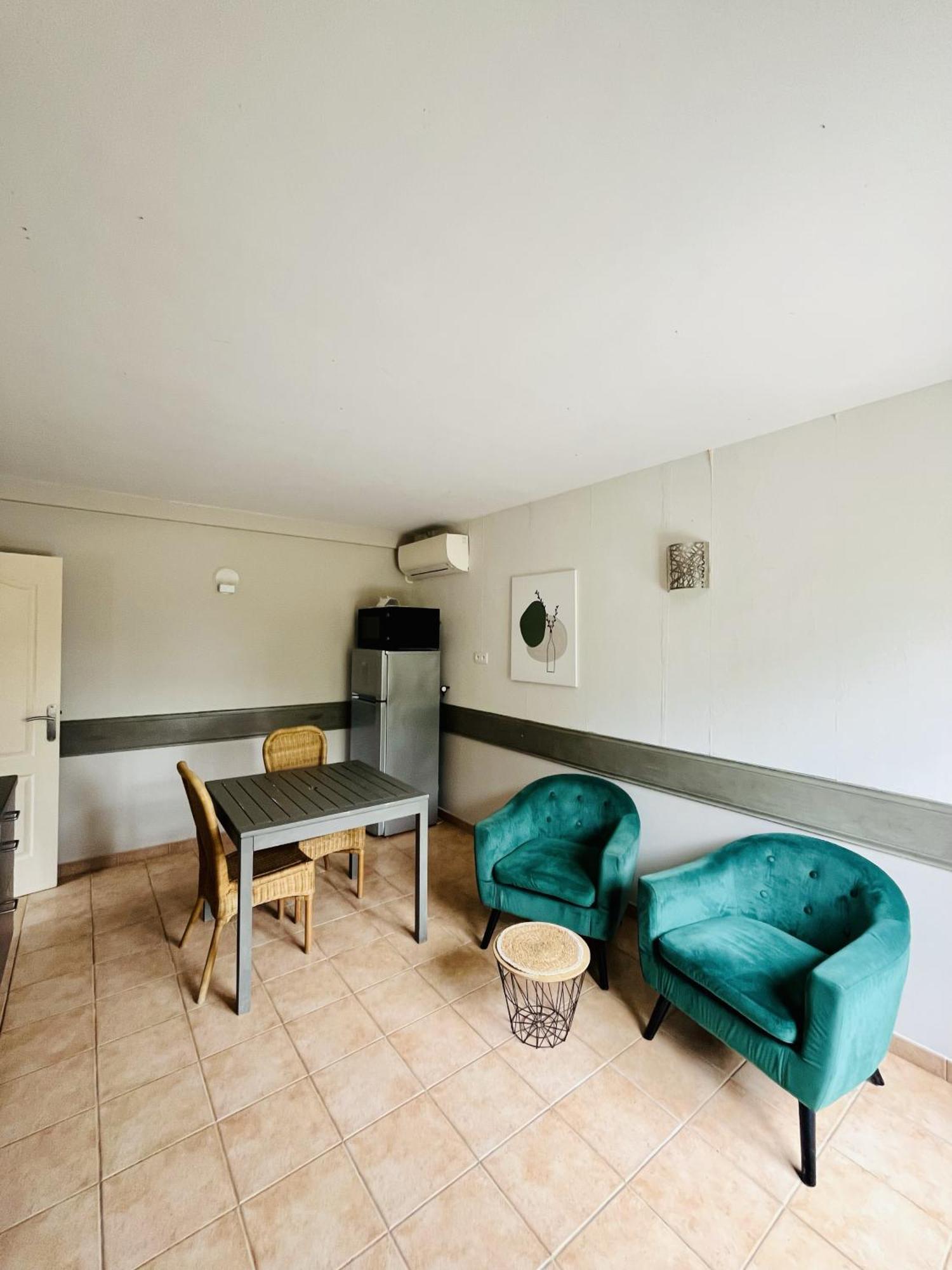 Bed and Breakfast Mas Saint-Ange Lunel  Esterno foto