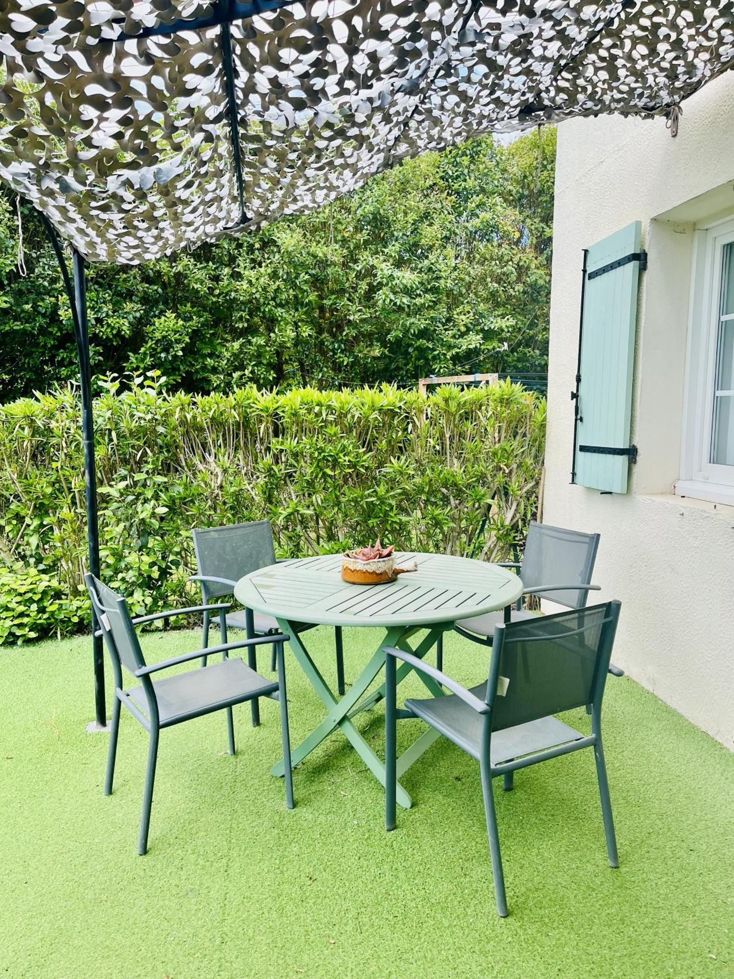 Bed and Breakfast Mas Saint-Ange Lunel  Esterno foto